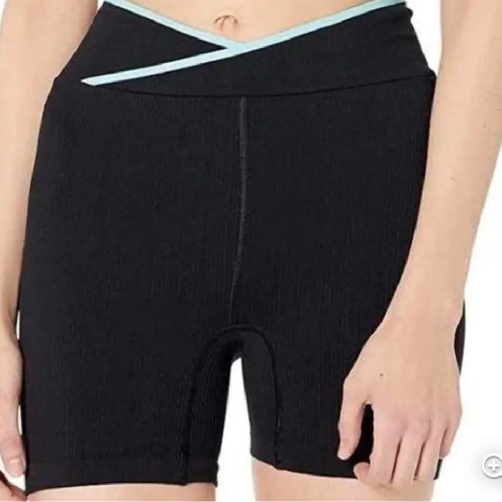 Fp movement-Free Throw Short size s/xs